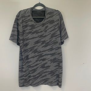 Lululemon men’s shirt